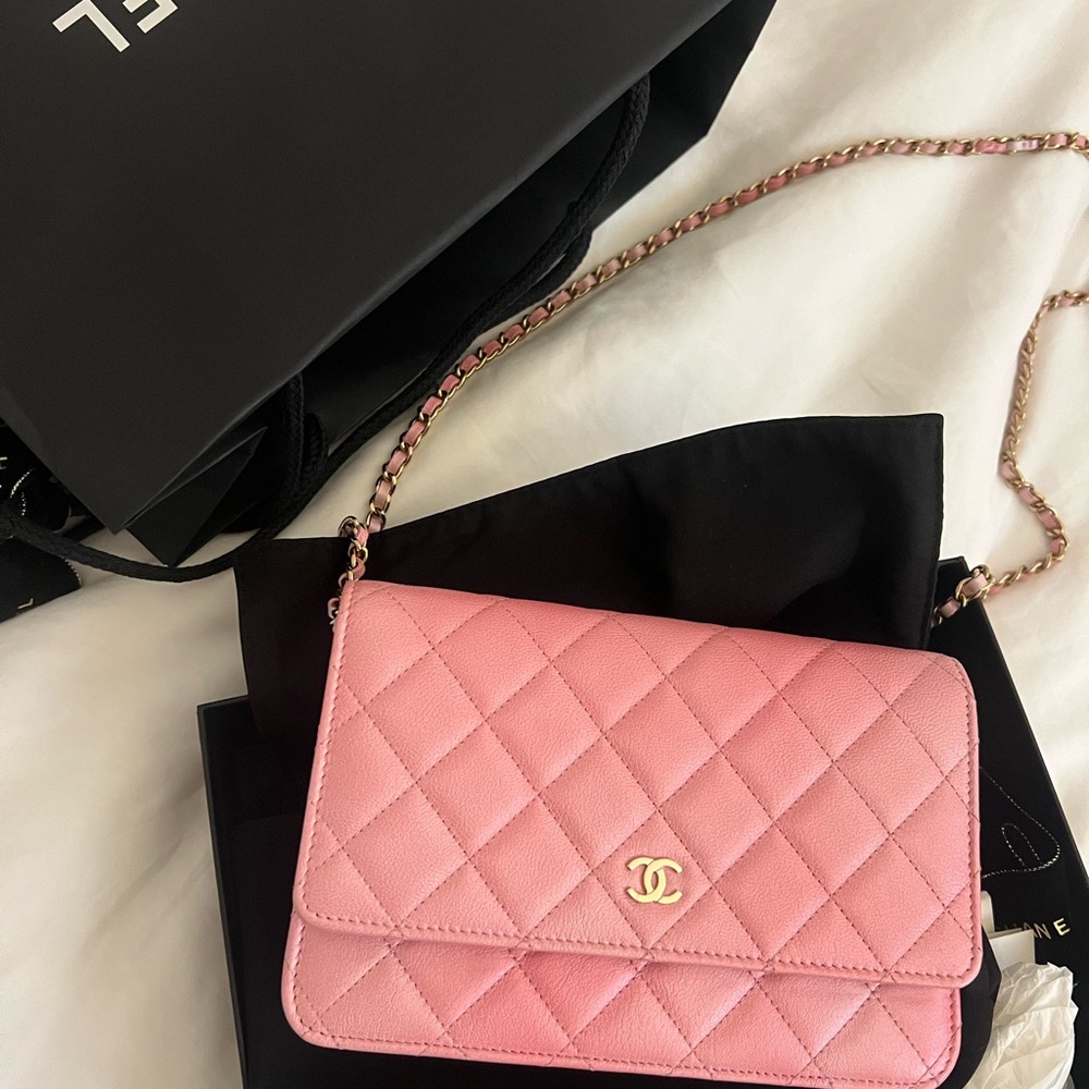 NEW Chanel Pink Quilted Crossbody Bag